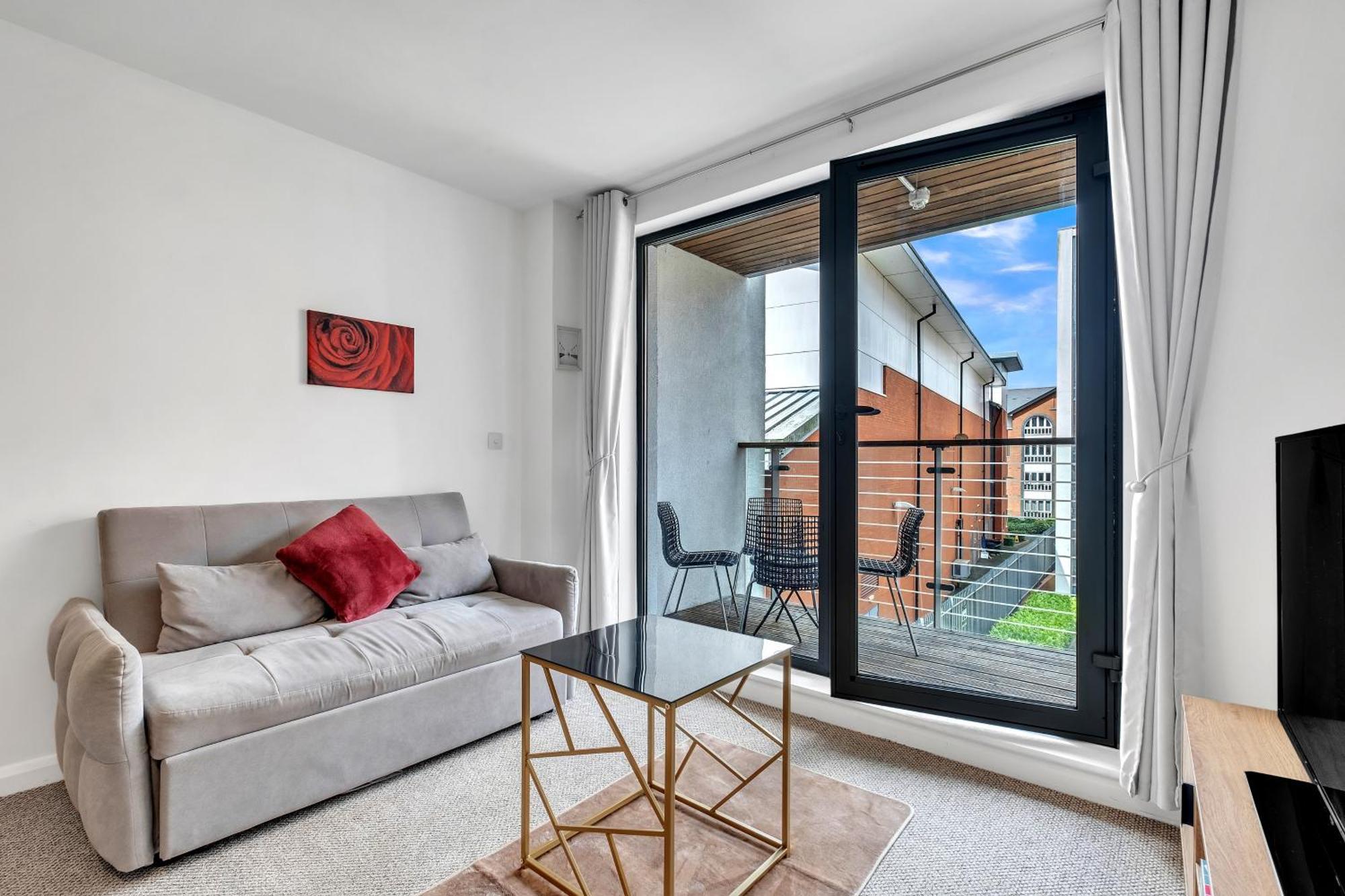 Central Suite Near Mailbox, King Bed, Ping Pong, Netflix, Sleeps 4 Birmingham Ngoại thất bức ảnh