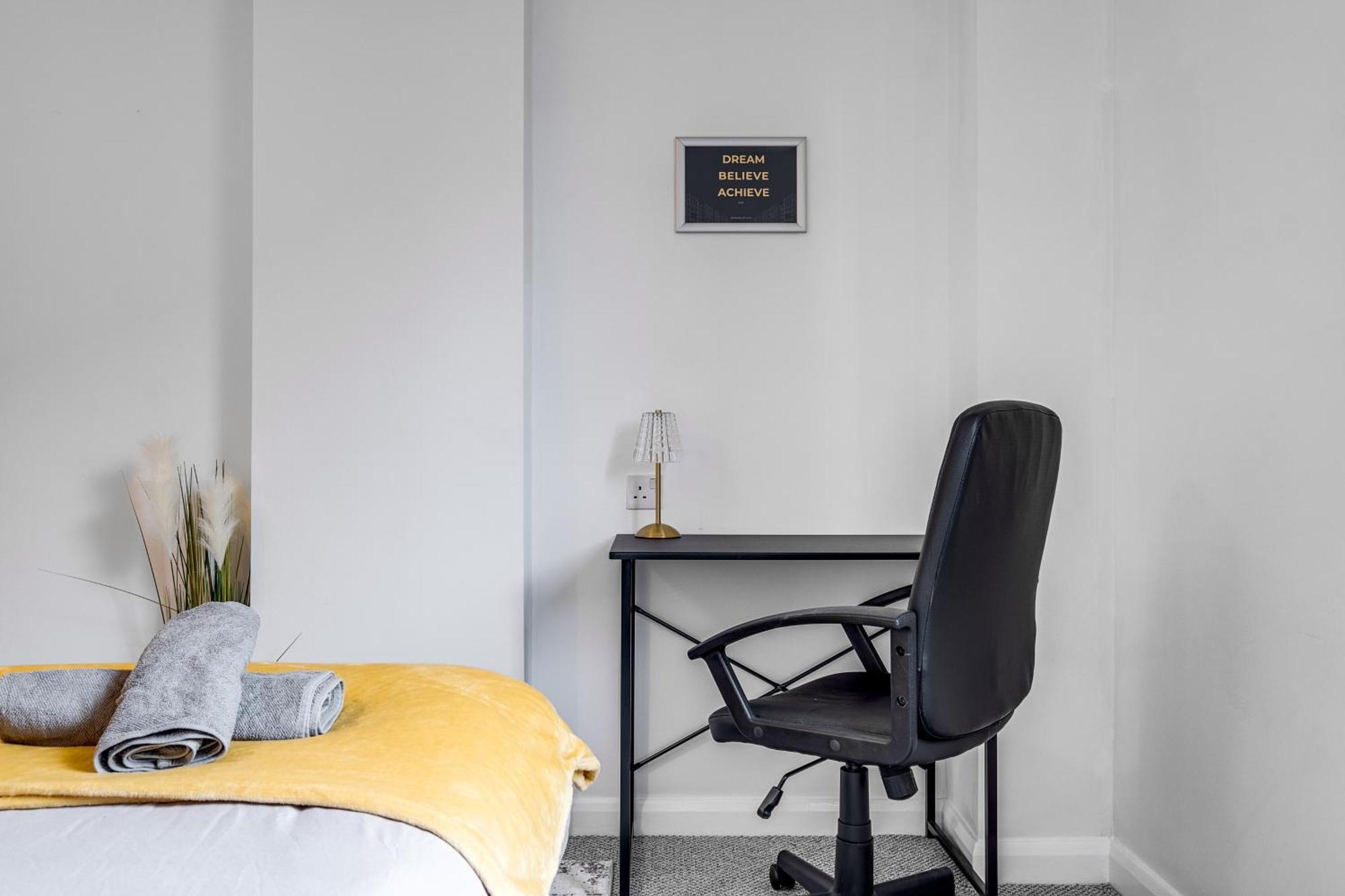 Central Suite Near Mailbox, King Bed, Ping Pong, Netflix, Sleeps 4 Birmingham Ngoại thất bức ảnh