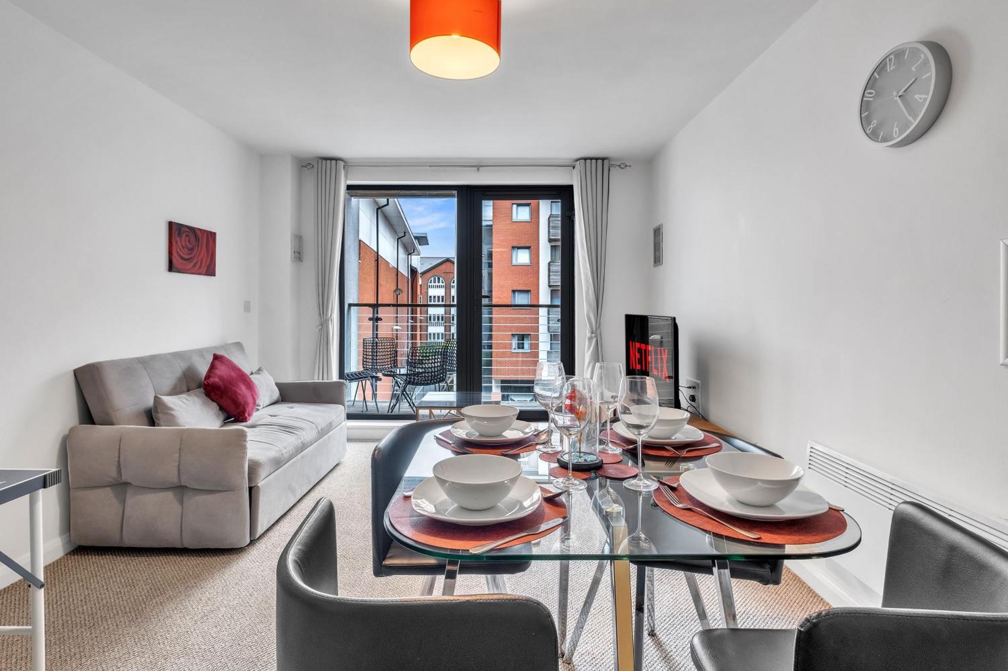 Central Suite Near Mailbox, King Bed, Ping Pong, Netflix, Sleeps 4 Birmingham Ngoại thất bức ảnh