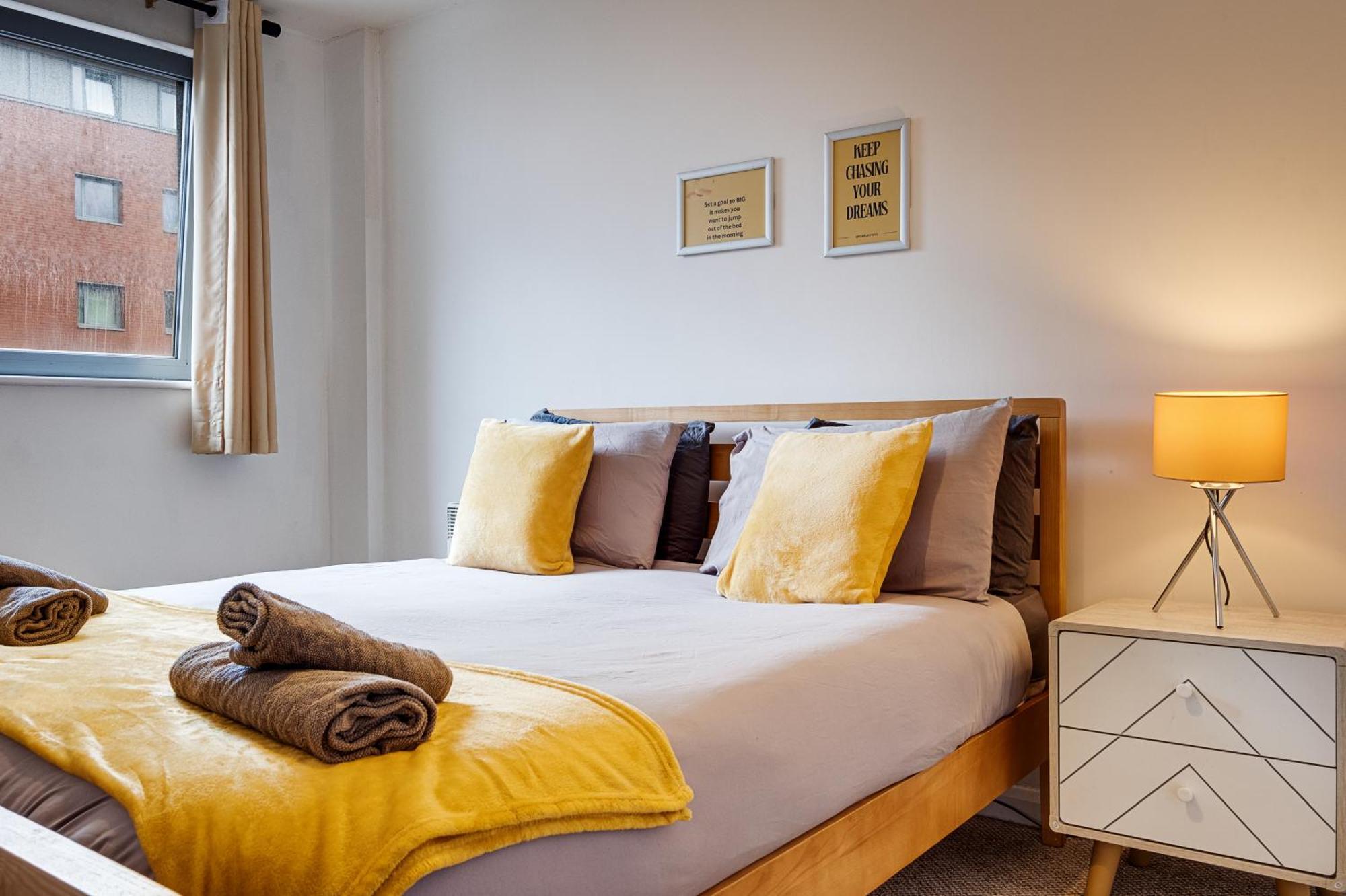 Central Suite Near Mailbox, King Bed, Ping Pong, Netflix, Sleeps 4 Birmingham Ngoại thất bức ảnh